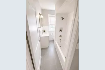 422 Pawtucket Avenue #11, Pawtucket, RI 02860 - Photo 2