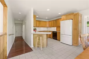 81 Seapowet Ave, Tiverton, RI 02878 - Photo 10