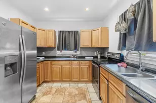 165 Briggs St, Providence, RI 02905 - Photo 12