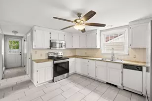 15 Community Rd, Warwick, RI 02889 - Photo 8