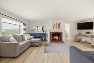 2 Stimpson St, Middletown, RI 02842 - Photo 6