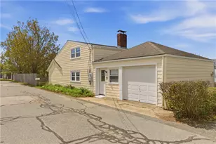 2 Stimpson St, Middletown, RI 02842 - Photo 38