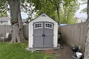 353 Massasoit Ave, East Providence, RI 02914 - Photo 6