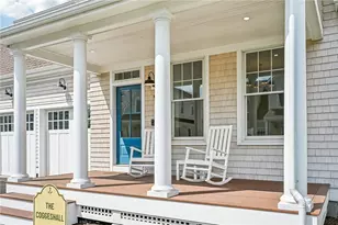16 Lookout Ln, Portsmouth, RI 02871 - Photo 2