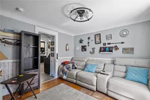 61 Robin St, Providence, RI 02908 - Photo 8