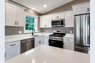 63 Balch Street, Pawtucket, RI 02861 - Photo 8