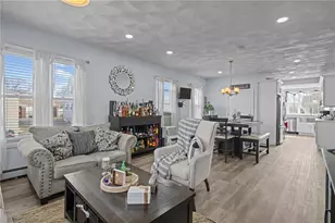 471 Smithfield Ave, Pawtucket, RI 02860 - Photo 6