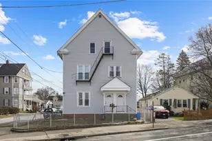 471 Smithfield Ave, Pawtucket, RI 02860 - Photo 2
