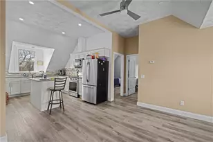471 Smithfield Ave, Pawtucket, RI 02860 - Photo 24