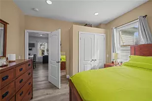 471 Smithfield Ave, Pawtucket, RI 02860 - Photo 14
