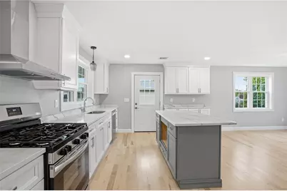 60 Bloor Street, Warwick, RI 02889 - Photo 8