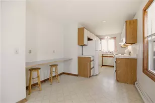2 Narragansett Ave, Newport, RI 02840 - Photo 6