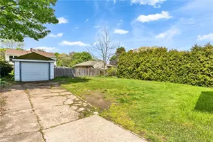 6 Marion St, Westerly, RI 02891 - Photo 2