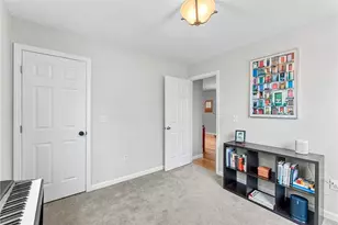 63 Hammond St, Providence, RI 02909 - Photo 18