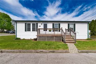 1 Scotty Dr, Portsmouth, RI 02871 - Photo 1