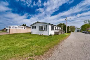 1 Scotty Dr, Portsmouth, RI 02871 - Photo 2