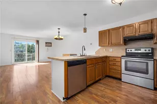 4 Smithfield Rd, North Providence, RI 02904 - Photo 12
