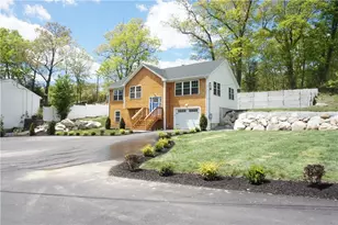 178 Highland St, Cranston, RI 02920 - Photo 2