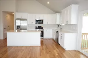 178 Highland St, Cranston, RI 02920 - Photo 14