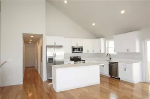 178 Highland St, Cranston, RI 02920 - Photo 8