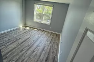 14 Saratoga Ave, Pawtucket, RI 02861 - Photo 10
