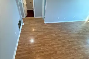 14 Saratoga Ave, Pawtucket, RI 02861 - Photo 6