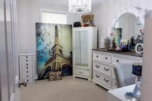 21 Milano St, Providence, RI 02904 - Photo 8