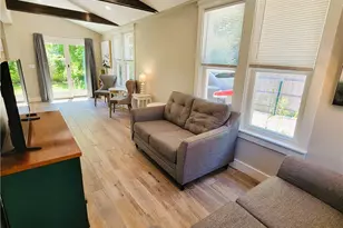 129 Connection St, Newport, RI 02840 - Photo 6