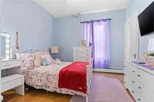 122 Perry St, Central Falls, RI 02863 - Photo 18