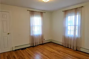 135 Cornell St, Cranston, RI 02920 - Photo 10