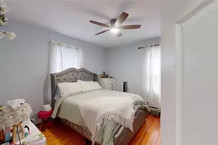 64 Yorkshire St, Providence, RI 02908 - Photo 14
