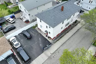 64 Yorkshire St, Providence, RI 02908 - Photo 4