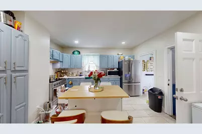 64 Yorkshire Street, Providence, RI 02908 - Photo 10