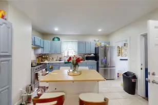 64 Yorkshire St, Providence, RI 02908 - Photo 10