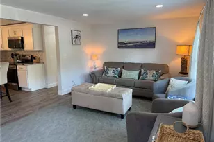 194 S Pier Rd, Narragansett, RI 02882 - Photo 16