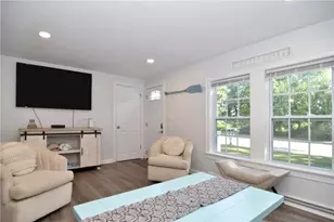194 S Pier Rd, Narragansett, RI 02882 - Photo 6