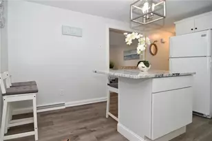 194 S Pier Rd, Narragansett, RI 02882 - Photo 10