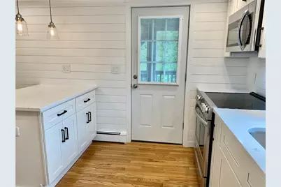 5 Simmons Street #2, Newport, RI 02840 - Photo 6