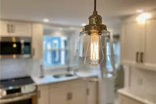 5 Simmons St, Newport, RI 02840 - Photo 18