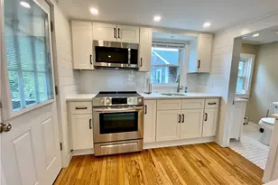5 Simmons St, Newport, RI 02840 - Photo 12