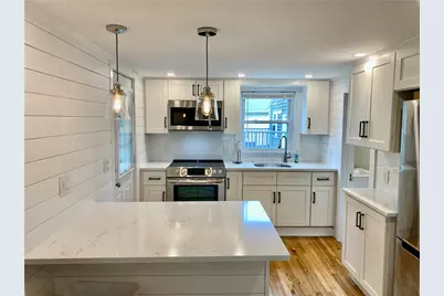 5 Simmons Street #2, Newport, RI 02840 - Photo 2