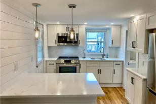 5 Simmons St, Newport, RI 02840 - Photo 2
