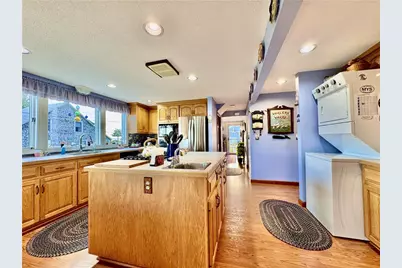 71 Wolcott Avenue, Stonington, CT 06378 - Photo 12