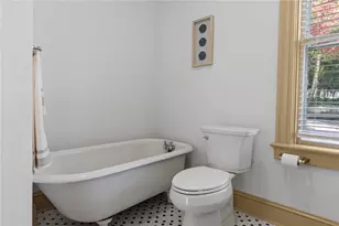 18 Barney St, Newport, RI 02840 - Photo 22