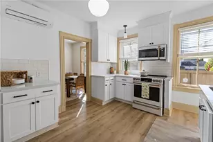 18 Barney St, Newport, RI 02840 - Photo 6