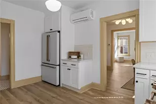 18 Barney St, Newport, RI 02840 - Photo 10