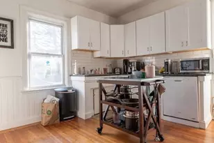 256 Morris Ave, Providence, RI 02906 - Photo 4