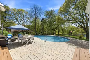219 W Reach Dr, Jamestown, RI 02835 - Photo 6