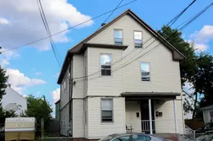 49 Ivy St, East Providence, RI 02914 - Photo 2