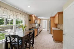66 Maplewood Dr, East Greenwich, RI 02818 - Photo 12